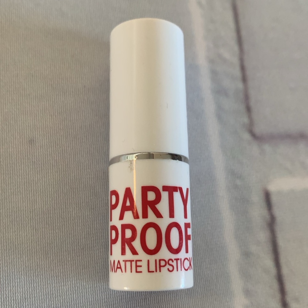 Makeup bundle - Picture 7 of 15